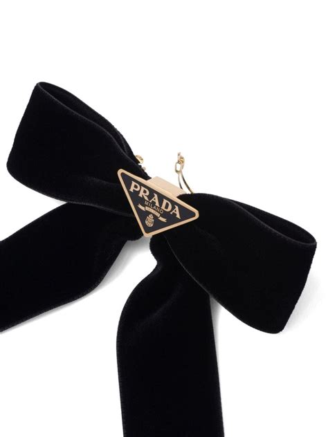 prada hair ribbon clip.